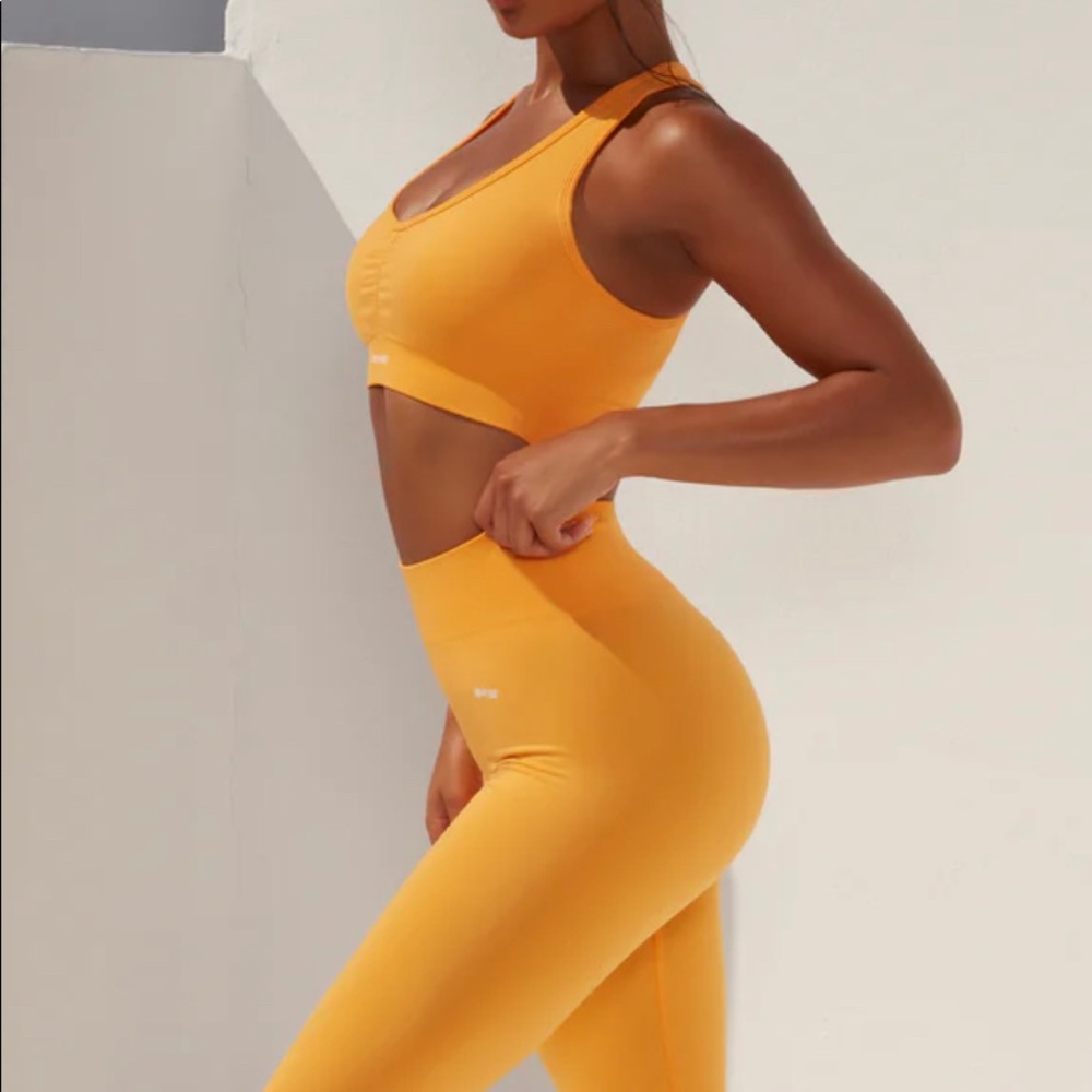 Bo+Tee set in size medium and light orange.